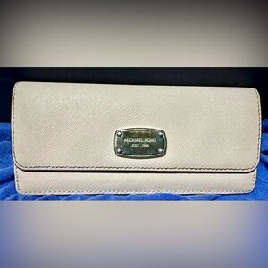 Light Pink Michael Kors Slim Jet Set Travel Wallet